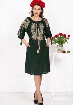 Rochie traditionala verde Elisa cu broderie florala bej imagine