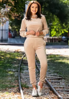 Trening din catifea Priscilla bej cu banda in jurul gatului imagine