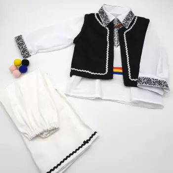 Compleu traditional baietel Remus 2 imagine