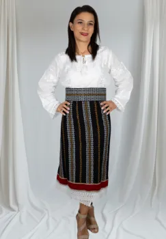 Costum Catrinta si Brau Mioara 3 imagine