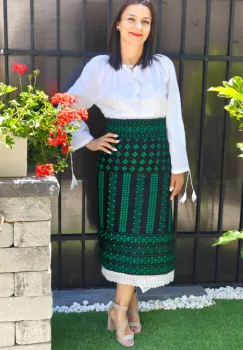 Costum Catrinta si Brau Mioara 8 imagine