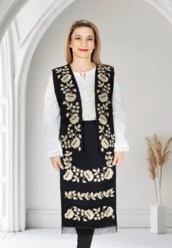 Costum Traditional Vesta si Fote Alina 3 imagine