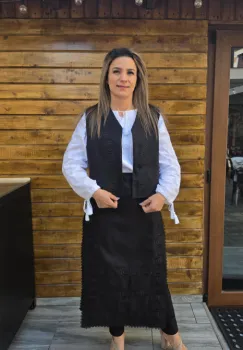 Costum Traditional Vesta si Fote Flori 5 imagine