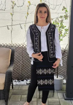 Costum Traditional Vesta si Fote Olguta 6 imagine