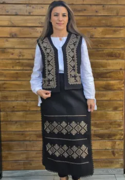 Costum Traditional Vesta si Fote Olguta 7 imagine