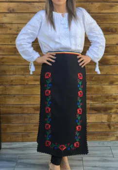 Fote brodate cu model traditional Flori 5 imagine