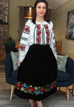 Fusta catifea 4 imagine