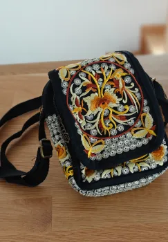 Geanta brodata traditional 14 imagine