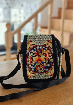 Geanta brodata traditional 15 imagine