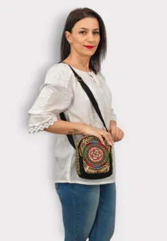 Geanta brodata traditional 2 imagine