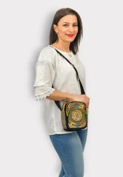 Geanta brodata traditional imagine