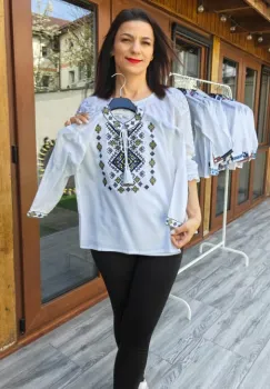 Ie traditionala baieti Alexandru 2 imagine