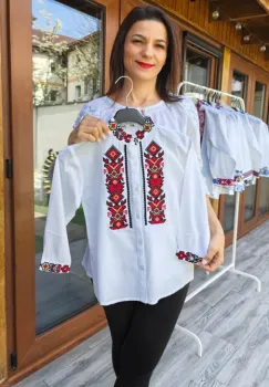 Ie traditionala baieti Bobo imagine