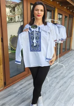 Ie traditionala baieti Costel 2 imagine