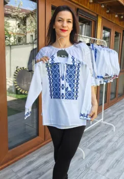 Ie traditionala baieti Costel 3 imagine