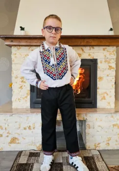 Ie traditionala baieti Dionisie imagine