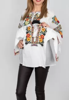 Ie traditionala baieti Ianin imagine