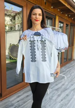 Ie traditionala baieti Mircea 7 imagine