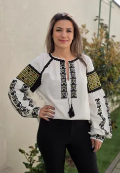 Ie Traditionala Celina imagine