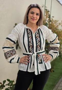 Ie Traditionala Cristina 3 imagine