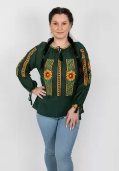 Ie Traditionala cu Flori imagine