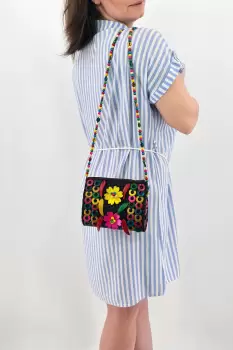 Portofel cu motive traditionale 13 imagine