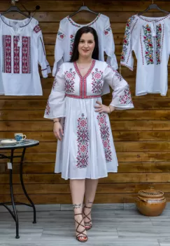 Rochie Traditionala Dorinuta 2 imagine