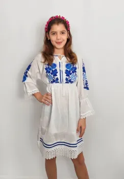 Rochie traditionala fetite Andrea 2 imagine