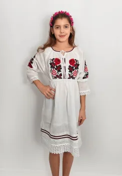 Rochie traditionala fetite Andrea 3 imagine