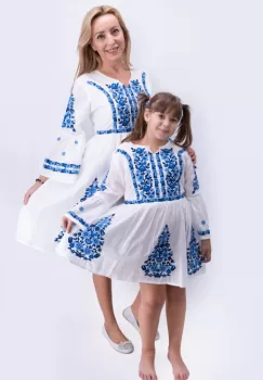 Rochie traditionala fetite Fiorela 10 imagine