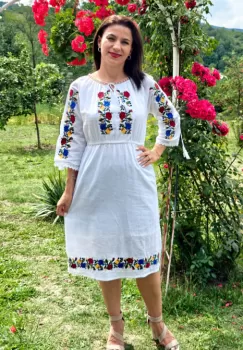 Rochie Traditionala Luminita 7 imagine