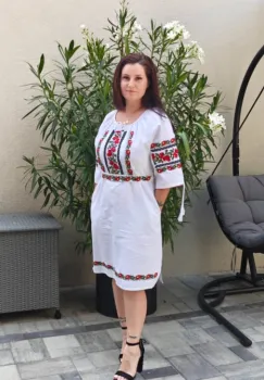 Rochie Traditionala Mirela 4 imagine