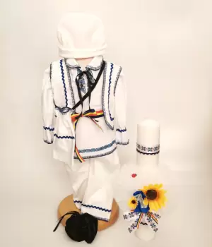 Set Traditional Botez Baiat - Costumas + Lumanare Adan imagine