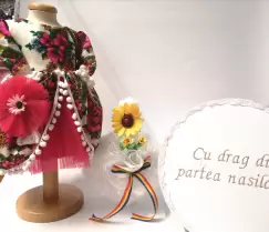 Set Traditional Botez - Costumas fetita Cutie pentru trusou Lumanare - TUL imagine