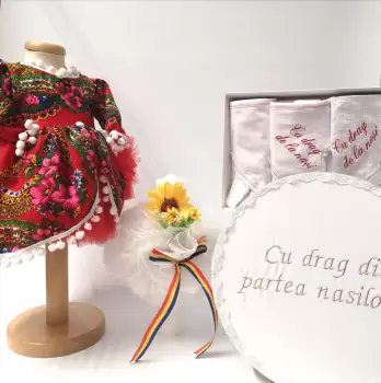 Set Traditional Botez - Costumas fetita Trusou Cutie pentru trusou Lumanare -TUL 2 imagine
