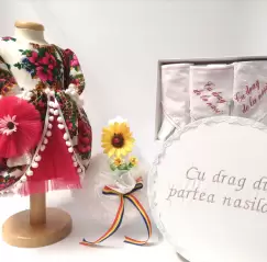 Set Traditional Botez - Costumas fetita Trusou Cutie pentru trusou Lumanare -TUL imagine