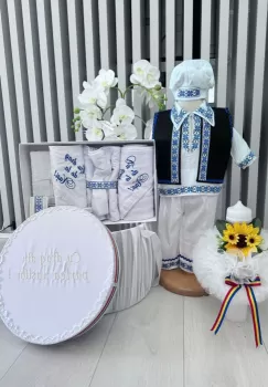 Set Traditional Botez - Costumas+Trusou+Cutie+Lumanare Baiat 7 imagine