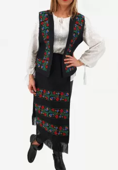 SET Traditional Vesta si 2 Fote brodate cu model traditional 2 imagine