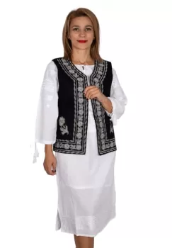Vesta brodata cu model traditional Alina 19 imagine