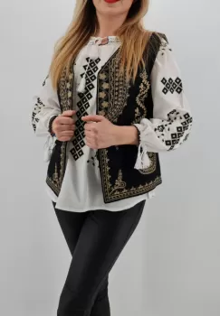 Vesta brodata cu model traditional Angelica 3 imagine