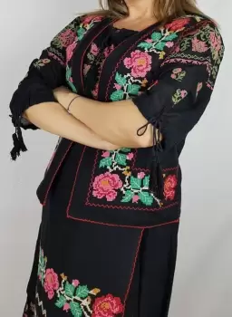 Vesta brodata cu model traditional Aurica 2 imagine