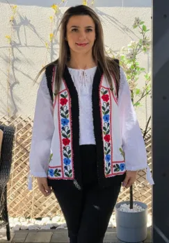 Vesta brodata traditional Dorina 3 imagine