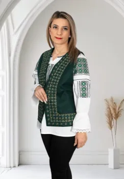 Vesta brodata traditional Luana 2 imagine