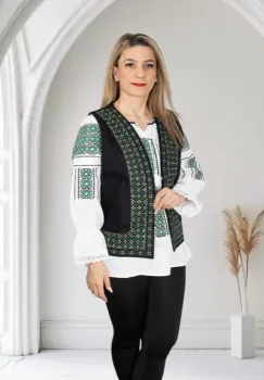 Vesta brodata traditional Luana imagine