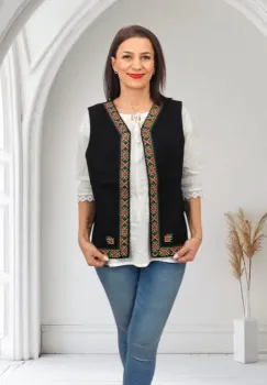 Vesta brodata traditional Olguta 4 imagine
