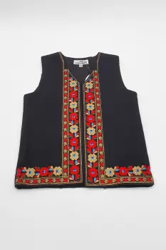 Vesta traditionala fetita Damiana imagine