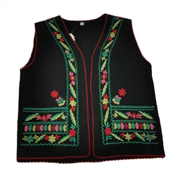 Vesta traditionala fetite 3 imagine