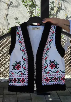 Vesta traditionala universala copii 15 imagine