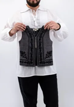 Vesta traditionala universala copii 6 imagine