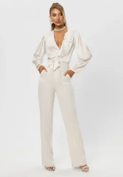 Bluza eleganta alba din voal cu decolteu petrecut cu volane imagine